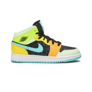 Air Jordan 1 Mid SE GS ‘Clover’